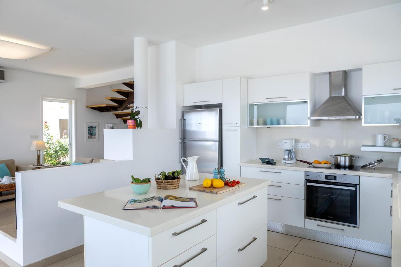 Protaras Beachfront Villa Alia Eksteriør billede