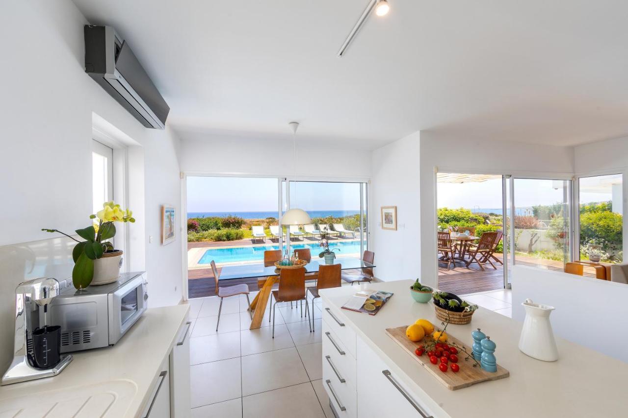 Protaras Beachfront Villa Alia Eksteriør billede