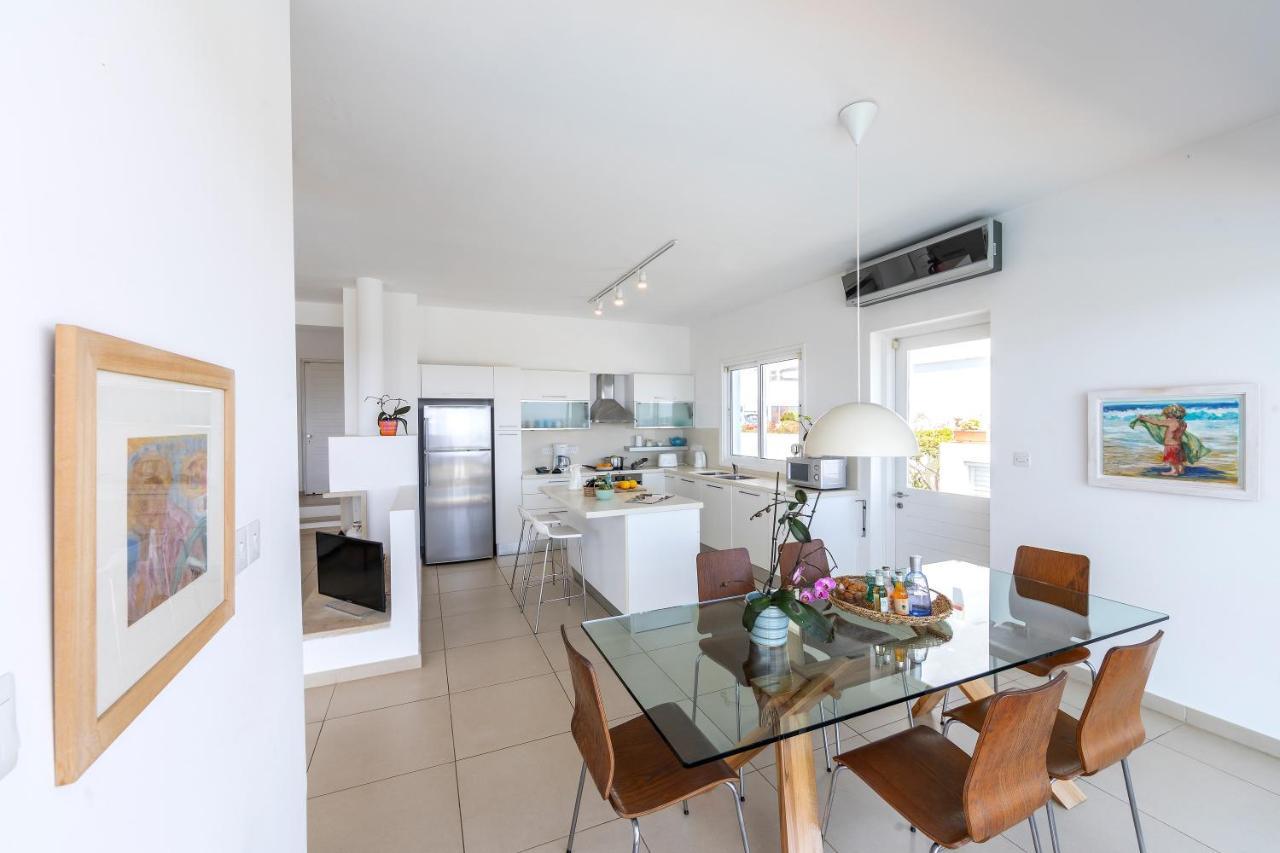Protaras Beachfront Villa Alia Eksteriør billede