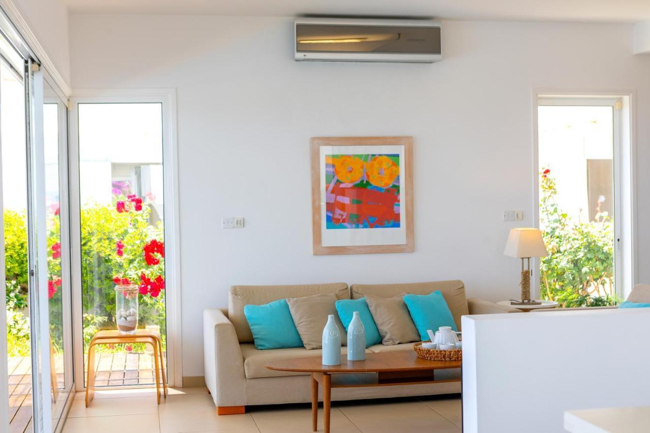 Protaras Beachfront Villa Alia Eksteriør billede