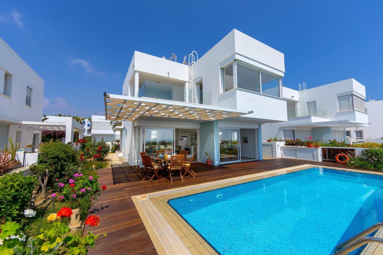 Protaras Beachfront Villa Alia Eksteriør billede