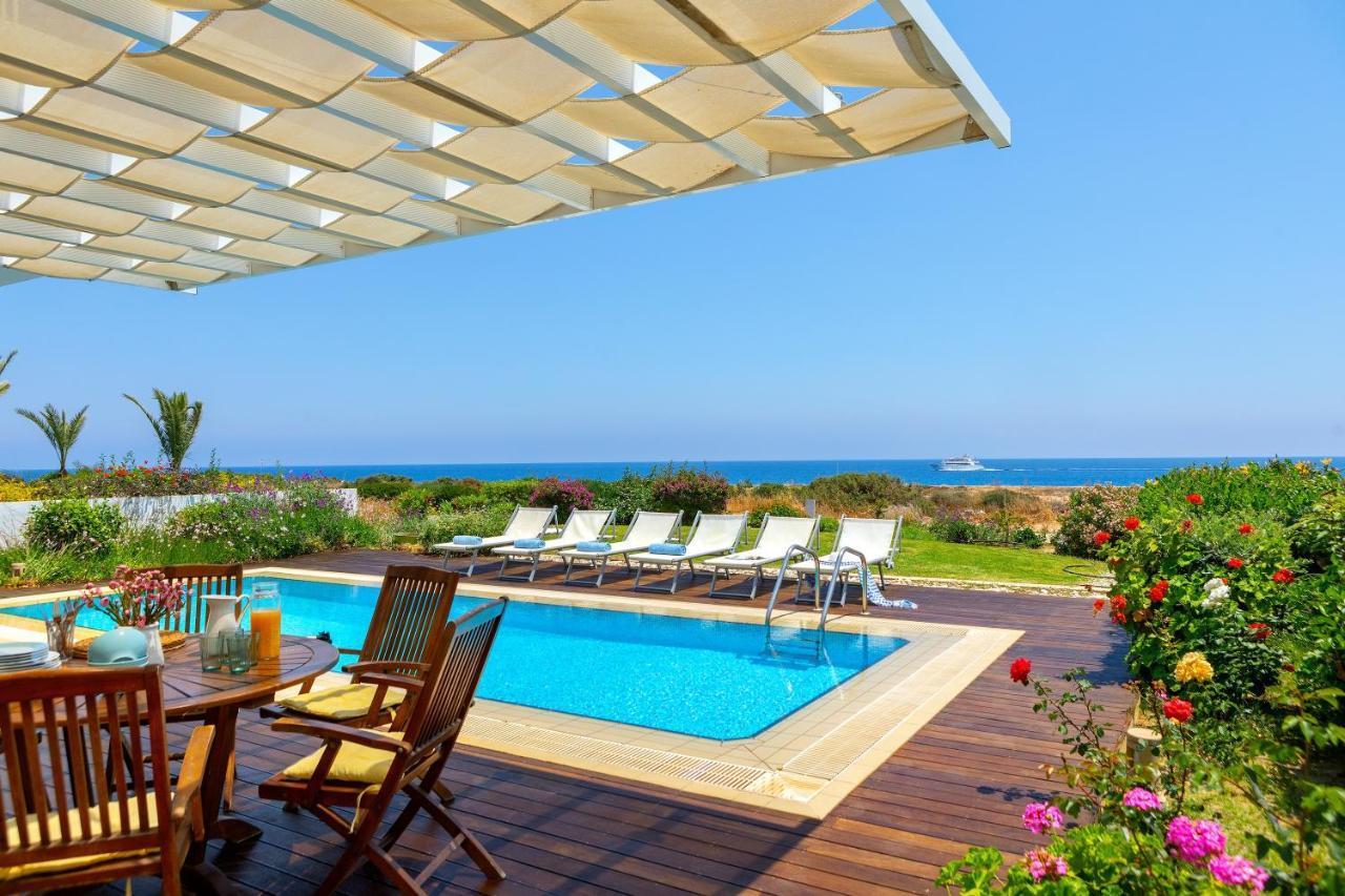 Protaras Beachfront Villa Alia Eksteriør billede