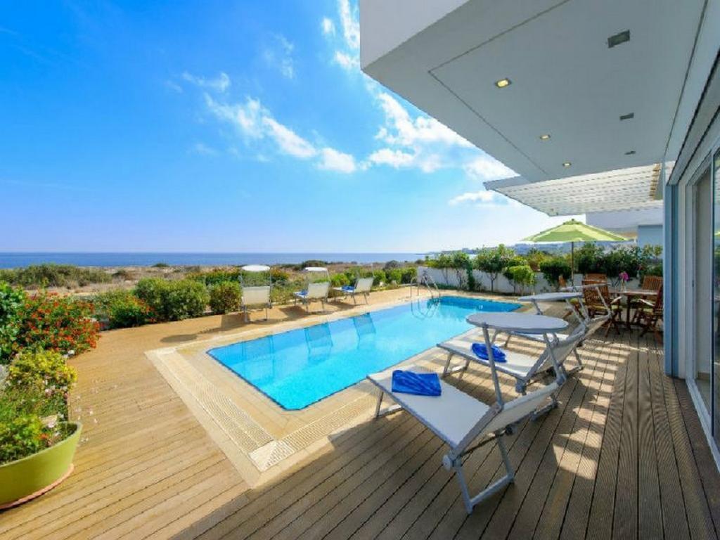 Protaras Beachfront Villa Alia Eksteriør billede